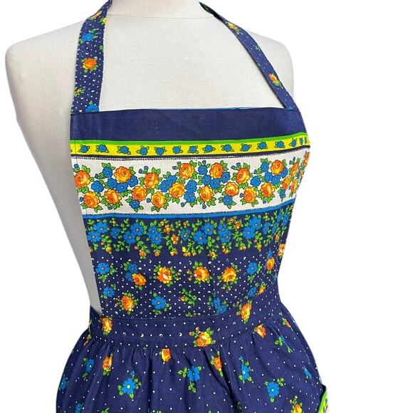 Vintage Full Length Apron with Pockets - Picture 5 of 11